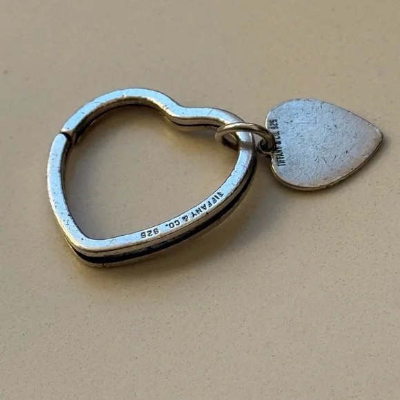Tiffany & Co. Heart Keychain Sterling Silver 925 Large Size - Picture 2 of 10